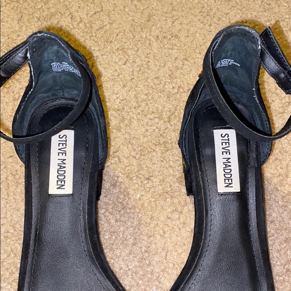 Steve Madden Black Suede Low heel Sandals - Picture 4 of 7